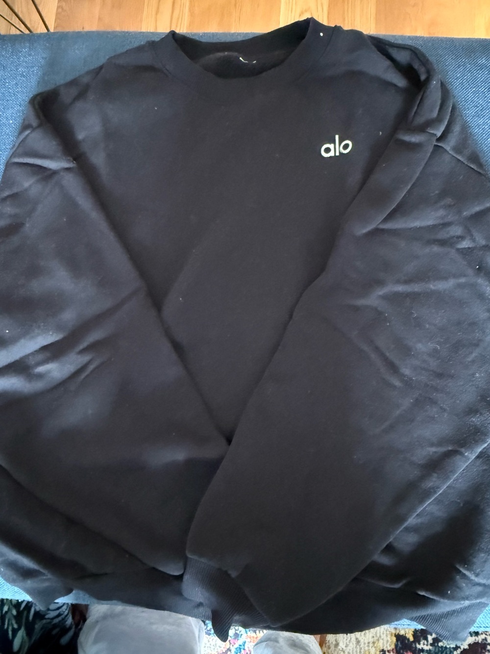 ALO Yoga Black Crewneck Sweatshirt with Small Logo